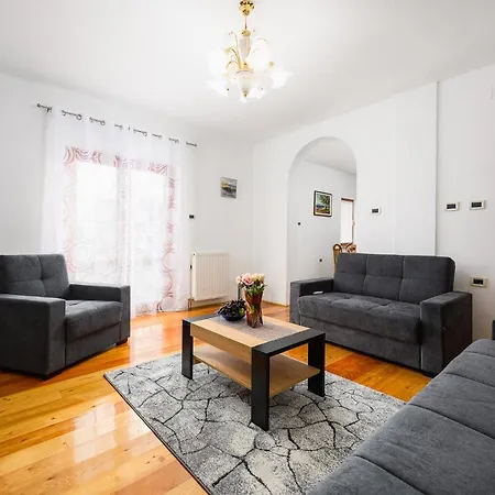 Aparment Paradiz 2190 Martinski