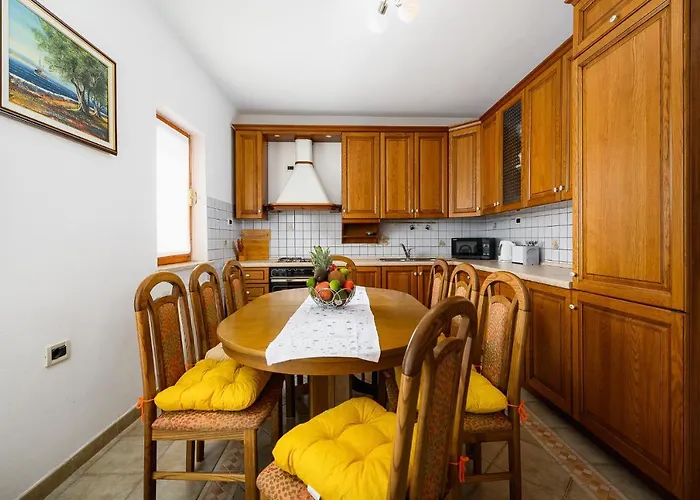 Aparment Paradiz 2190 *
