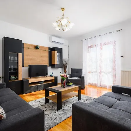 Aparment Paradiz 2190 Martinski